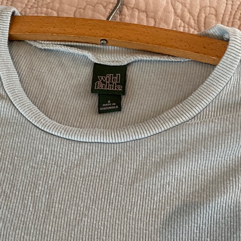 Crop top - Picture 3 of 3